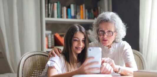 eToro Highlights How Financial-Services “Confidence Gap” Is Discouraging Women from Investing eToro Highlights How Financial-Services “Confidence Gap” Is Discouraging Women from Investing